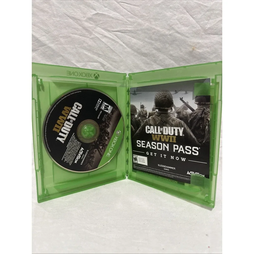 Xbox One game lot of 3 games Call Of Duty WWII Modern Warfare Batman Fast Ship